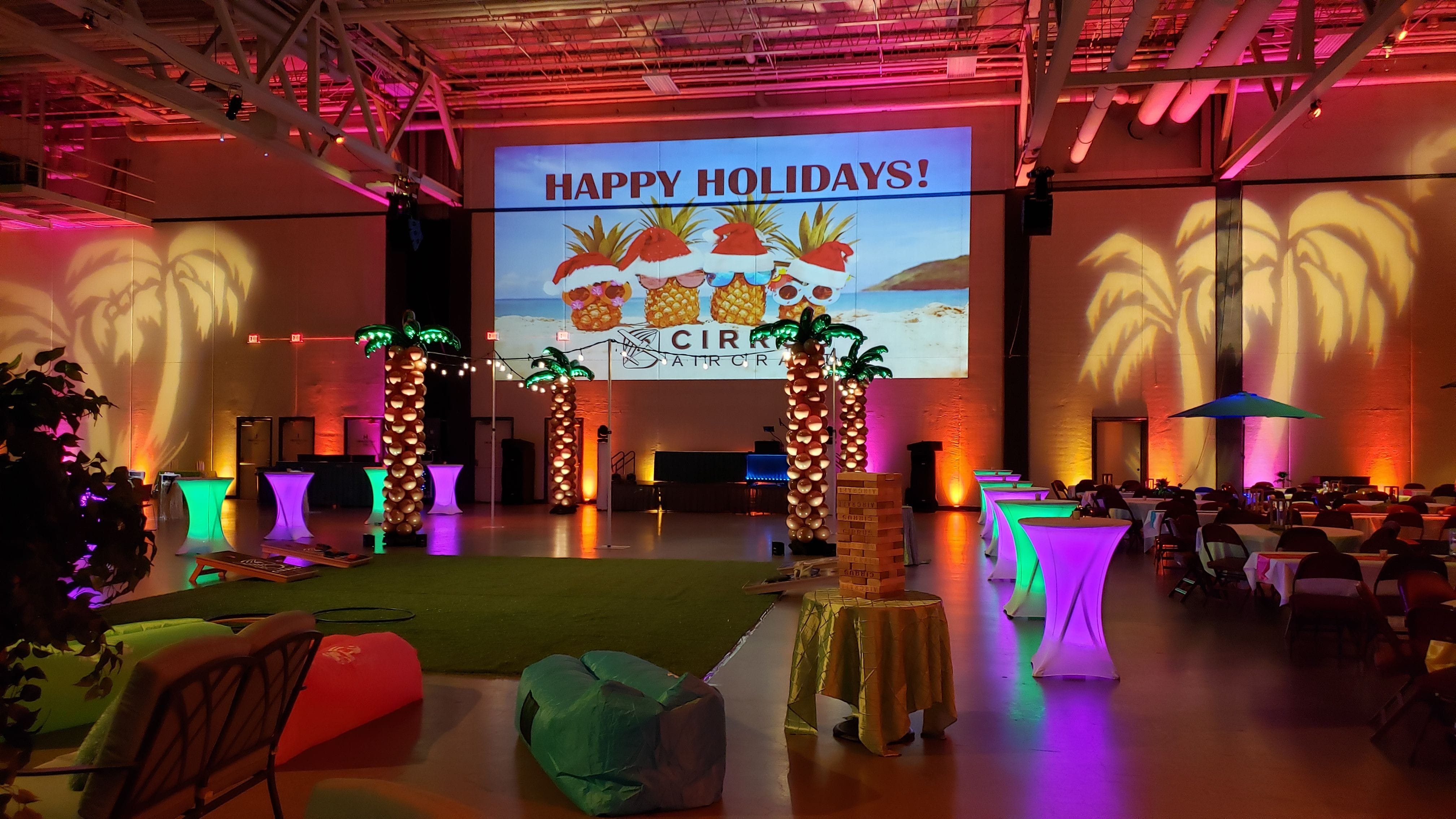 DECC Pioneer Hall.
Aloha Christmas.
Decorby Northland Special Events, video by AVR