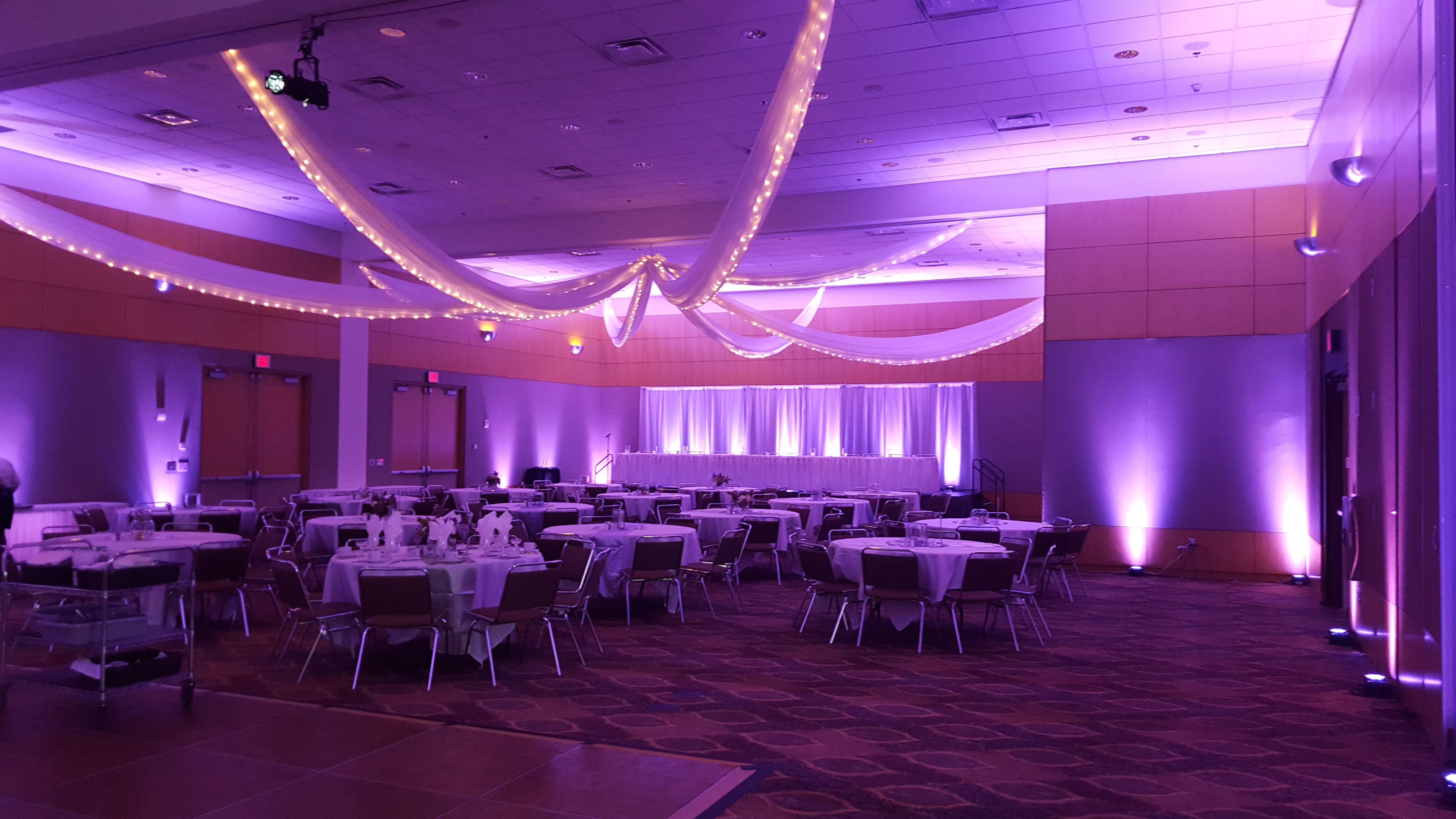 DECC, Horizon room.
Wedding lighting in purple.